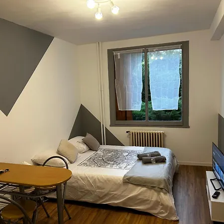 29 - Wifi - Beausejour- Proche Centre トロワ